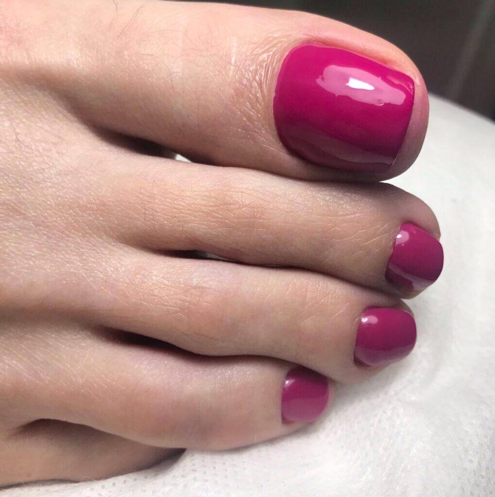 Pedikir sa lakom – Salon lepote Ana